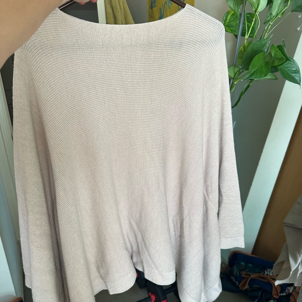 Lulu Lemon sweater. Cream colored. Size small.